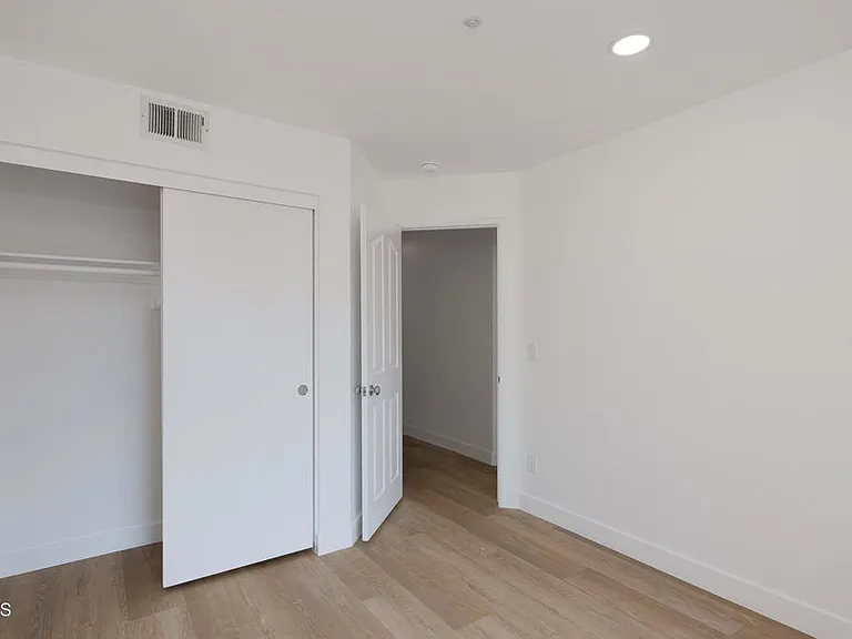 1311 Oyster Pl — Photo 16