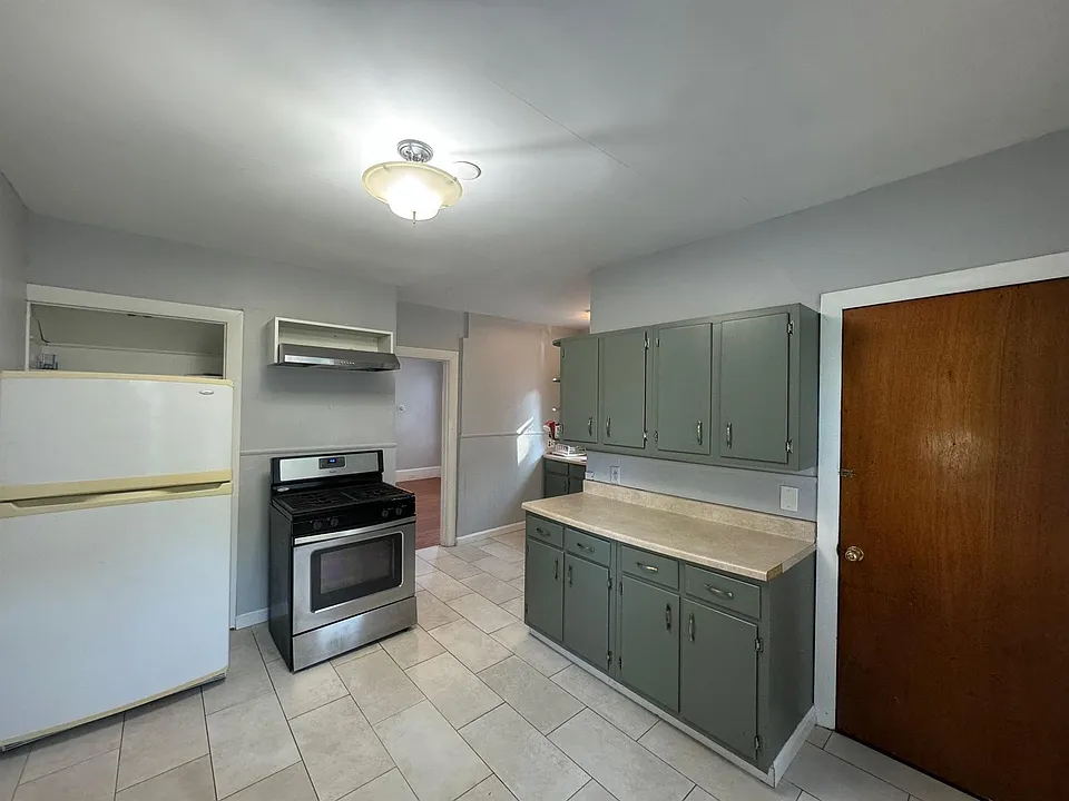 14 Bay State Ave #2