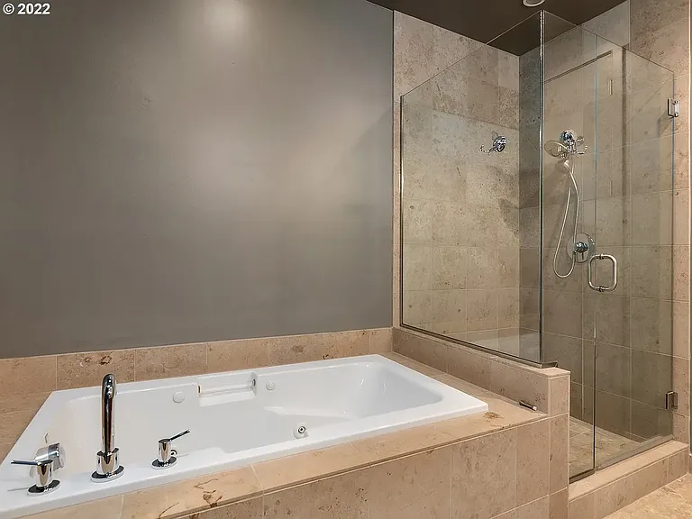 1726 NW Riverscape St — Photo 20