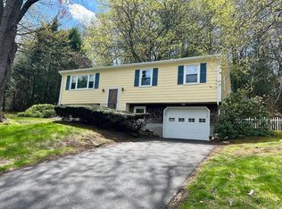 65 Old Farm Rd, Westfield, MA 01085