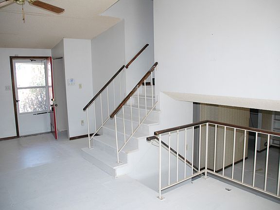 4th image of 4322 El Camino Dr