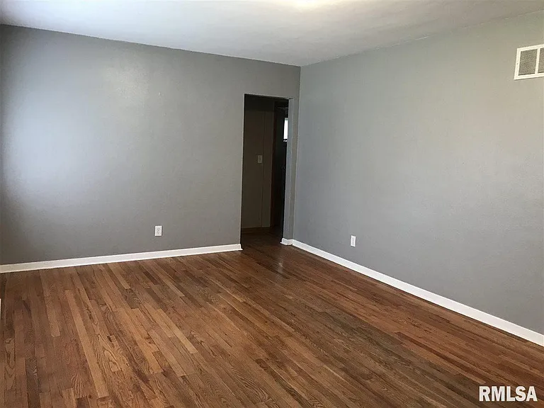 2536 Duggleby St — Photo 7