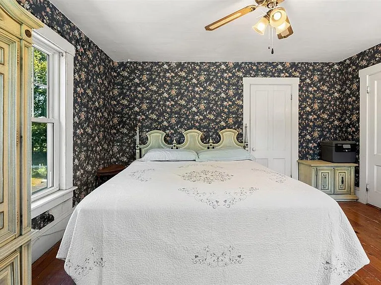 20 Stark Ave — Photo 21