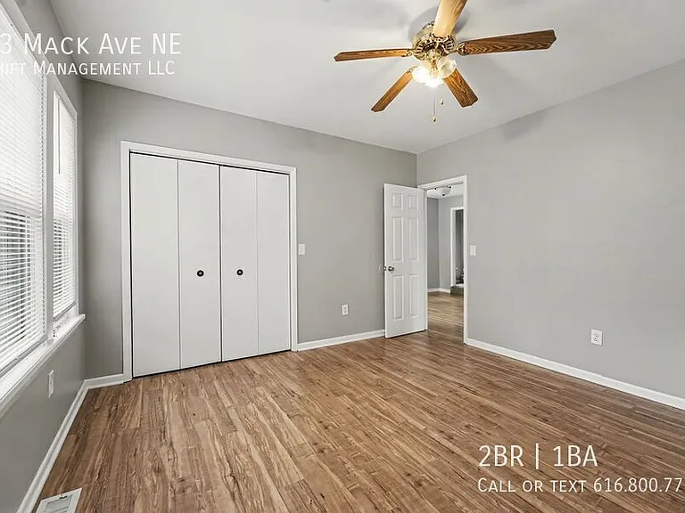 23 Mack Ave NE — Photo 6