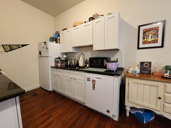4222 Spruce St #2R, Philadelphia, PA 19104