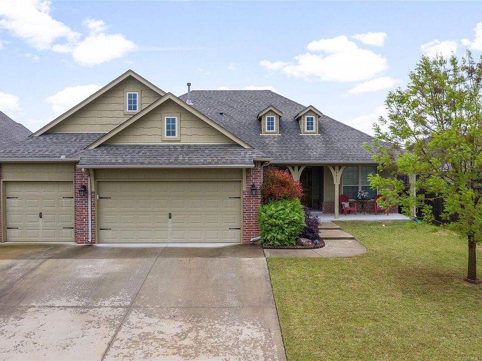 1st image of 14413 S Urbana Pl