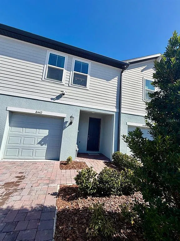 3 bed, 2.5 bath, 1485 sqft, $2,300 — Photo 1