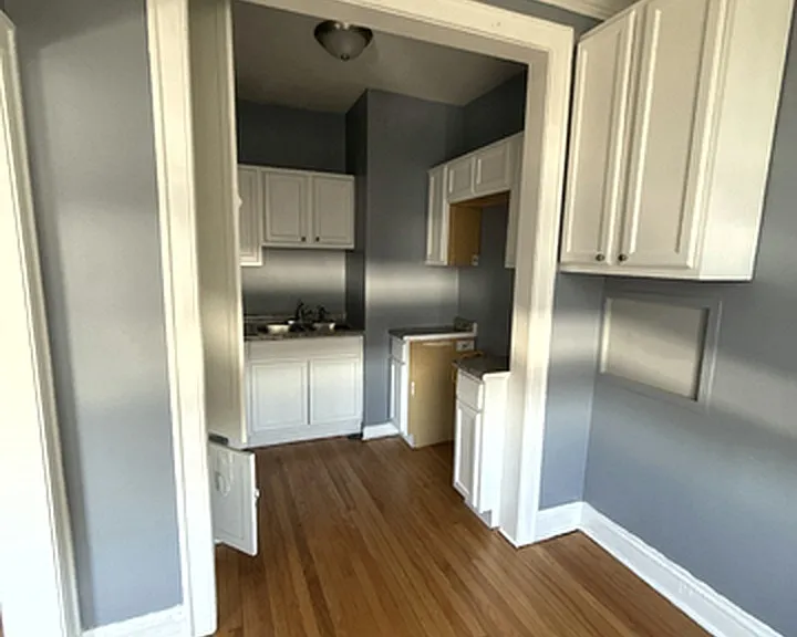79th Street Apartments — Photo 18