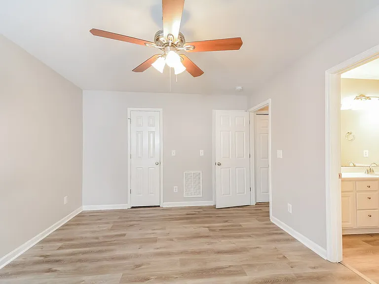 504 Jaffiley Ct — Photo 8