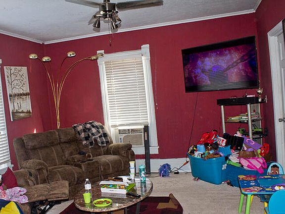 4th image of 105 Pokagon St