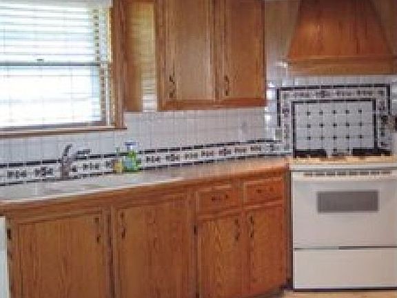 4th image of 5440 Park Dr