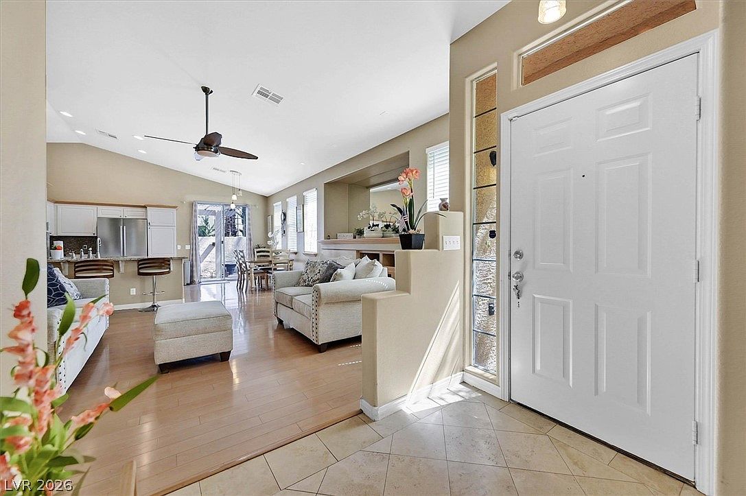 9720 Ravine Ave — photo 2