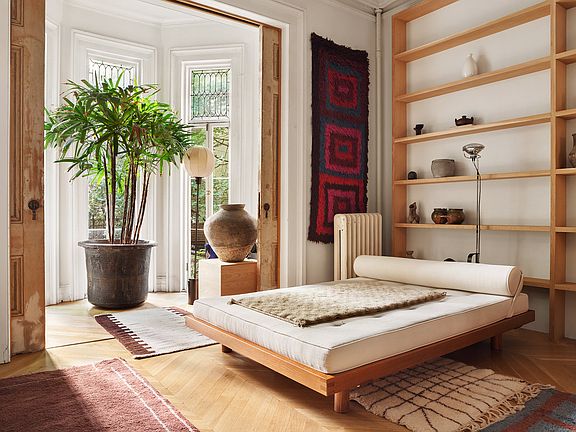 4th image of 13 W 9th St APT 2