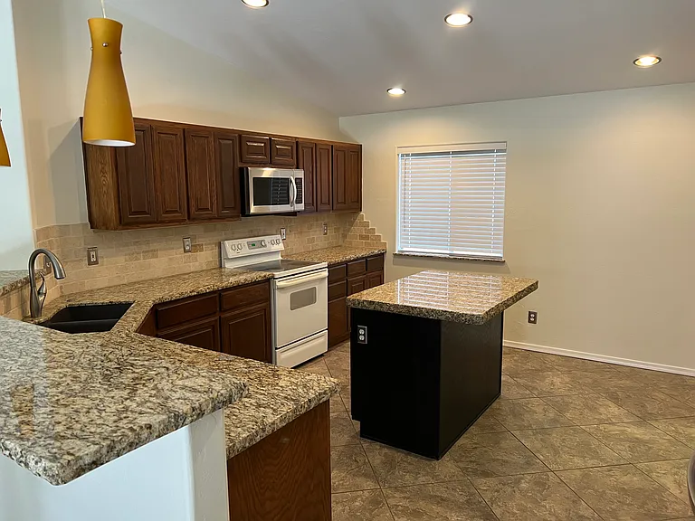 2843 W Ribera Pl — Photo 2