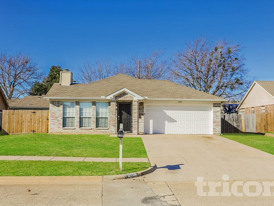 1st image of 2709 Star Ave