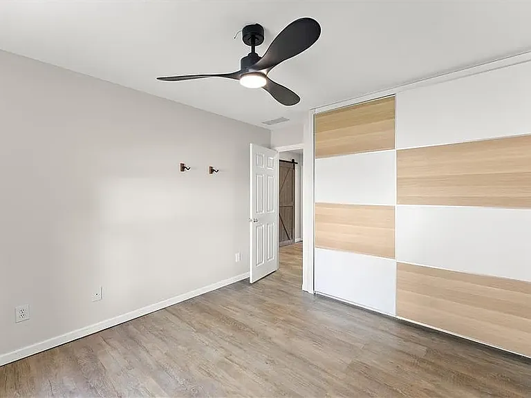 11850 Carriage Park Ln — Photo 14