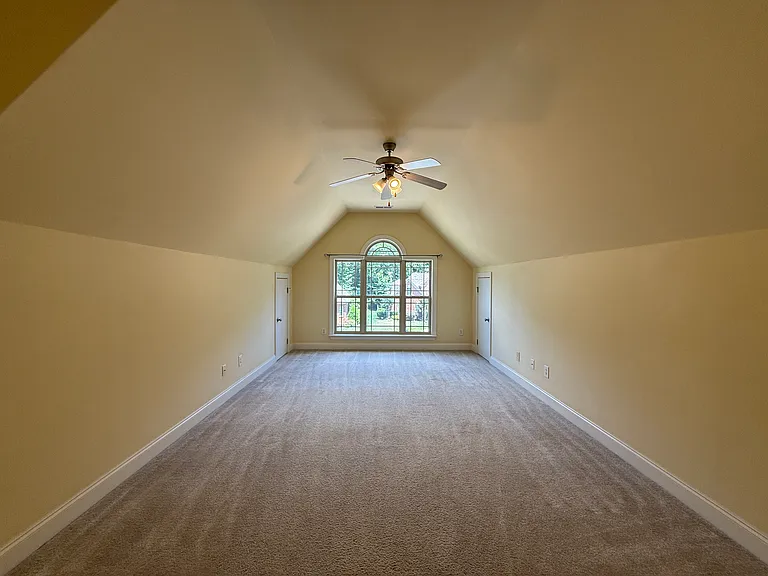 1340 Stonecroft Ct — Photo 18