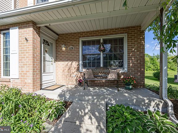 2nd image of 1170 Valley Stream Dr