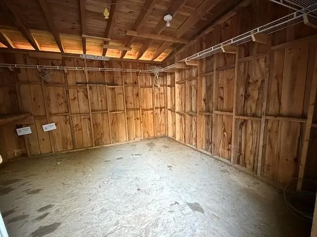 75 Winter Rd — Photo 43