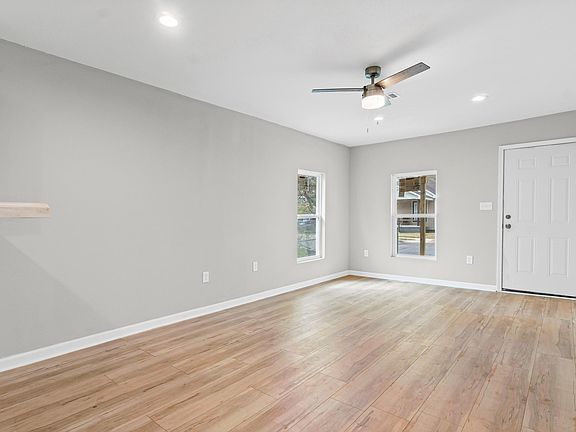 2nd image of 3109 S Ringo St