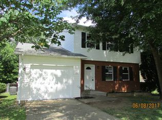 166 Meadowlake Dr, Radcliff, KY 40160