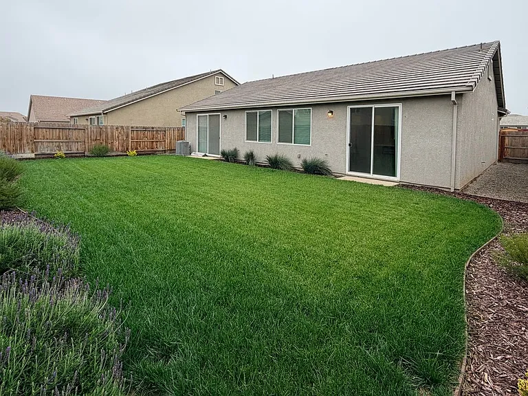 1858 Morro Ct — Photo 35
