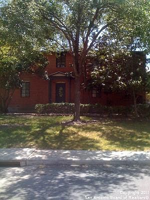 1st image of 304 E MELROSE PL
