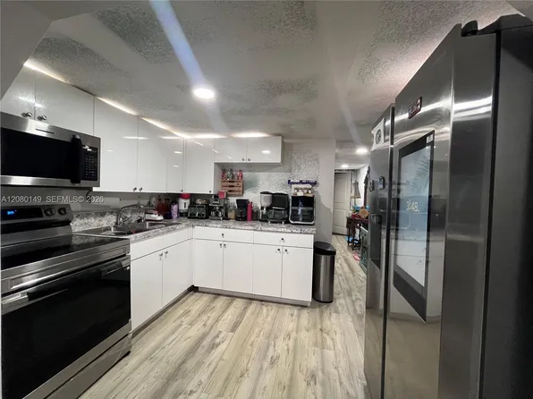 19900 NW 37th Ave, Miami Gardens, FL 33056