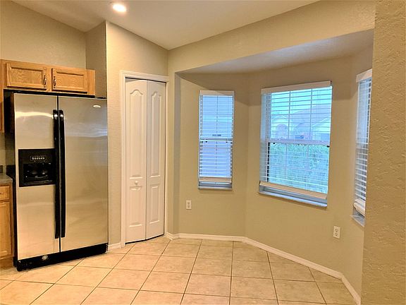 5th image of 8402 Greystone Dr