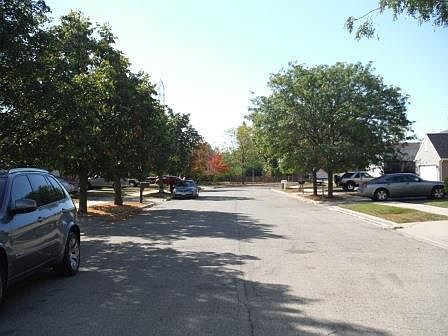 3rd image of 3119 E Newcastle Ct