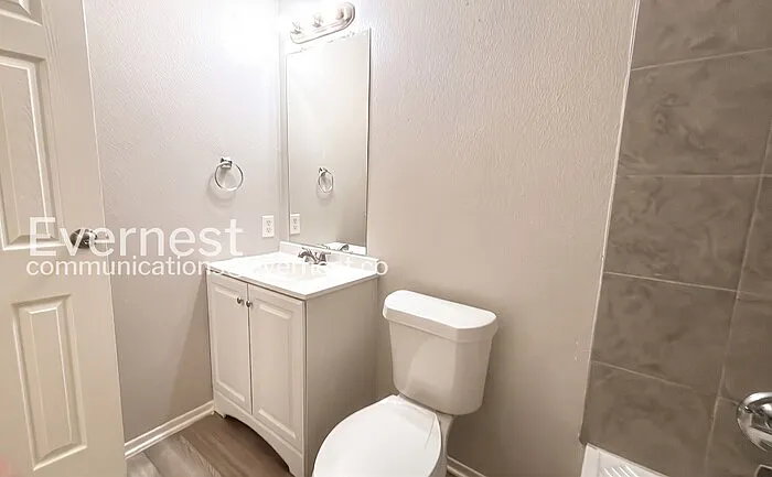11711 Greenglen Dr — Photo 16