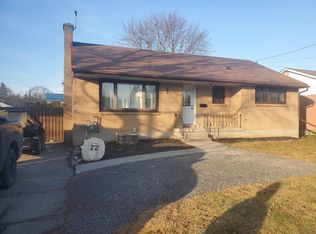 22 Hyde Park Ave #B, Belleville, ON K8N 2J9
