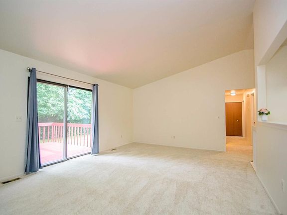 4th image of 1405 Northbrook Dr