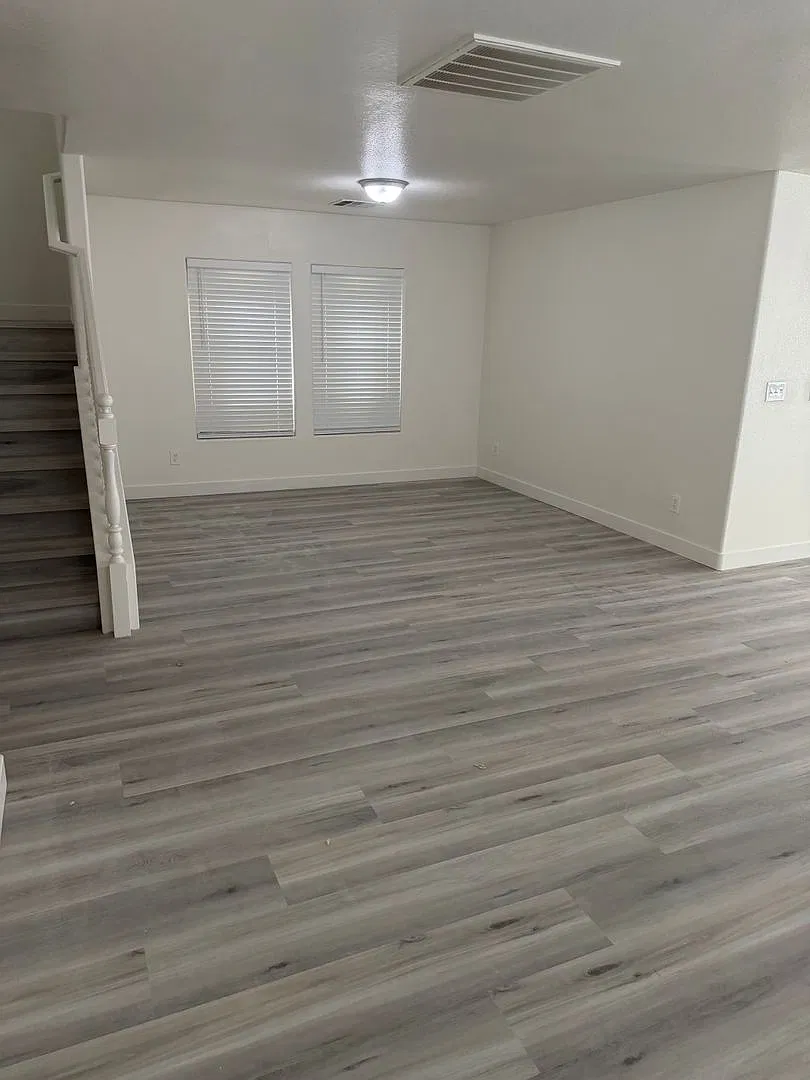5-bedroom,2.5-bathroom house located in the desirable North Las Vegas. 89081 — Photo 4