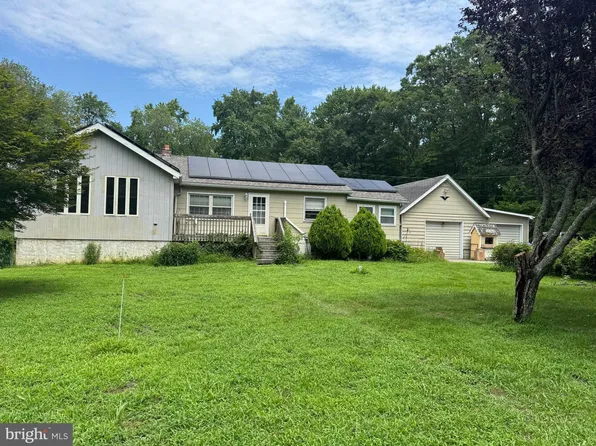 83 Station Rd, Leesburg, NJ 08327