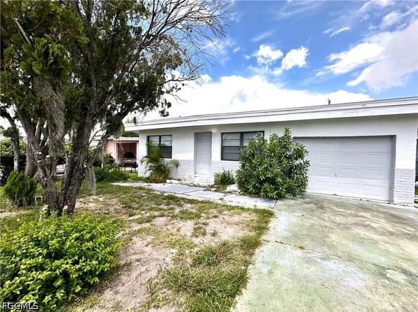 2117 Mitchell Ct #F, Fort Myers, FL 33916
