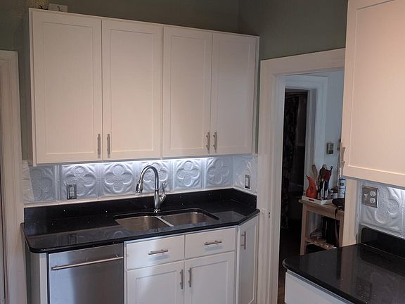 5th image of 1425 S Washington St