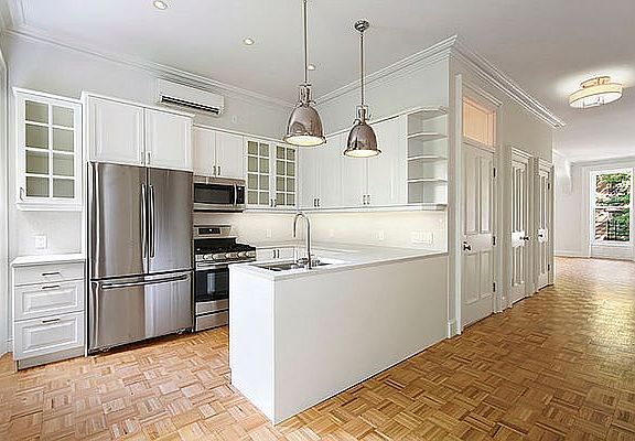 4th image of 168 Lafayette Ave #2