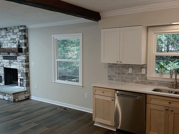 2nd image of 128 Jefferson Ave