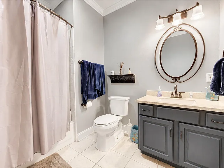 1811 Emerald Green Dr — Photo 26
