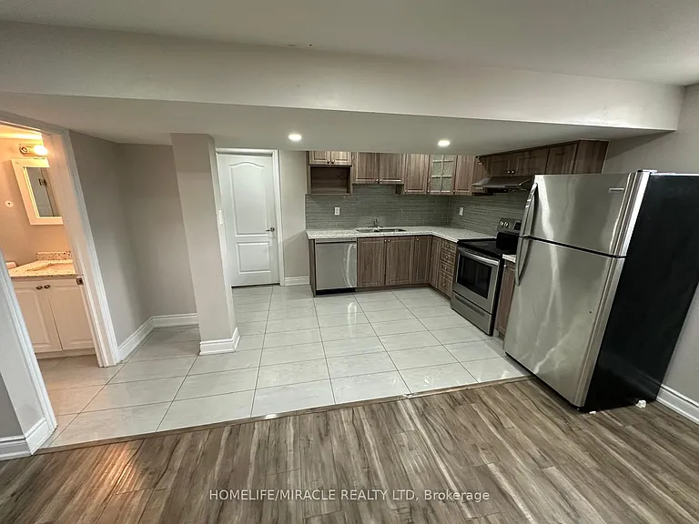 227 Sussexvale Dr — Photo 1