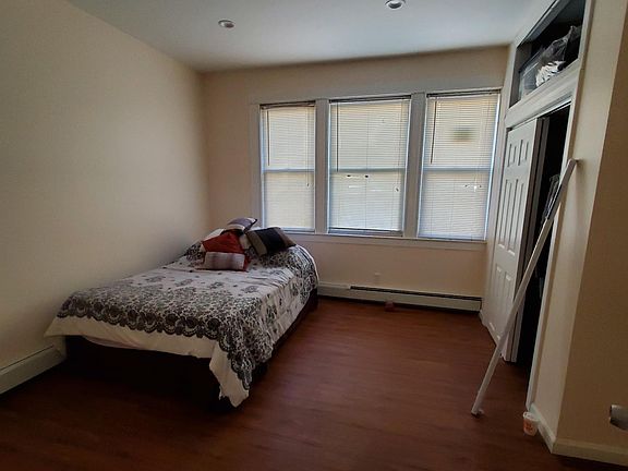 1st floor 1st bedroom