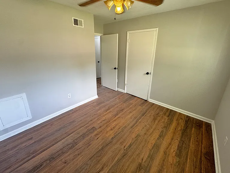 4591 Lawrence Rd — Photo 10