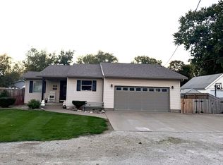 1519 S Mill St, Pontiac, IL 61764