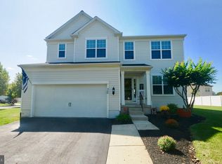 400 Pigott Dr, Florence, NJ 08518