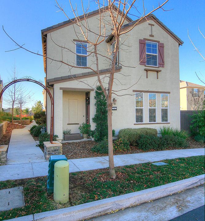 1st image of 180 Talmont Circle