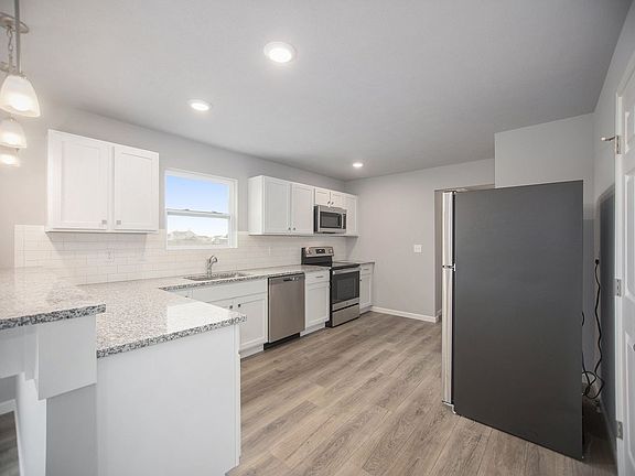 2nd image of 2074 Orlov Dr