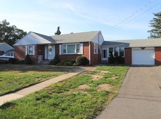 64 Woodcrest Dr, Chicopee, MA 01020