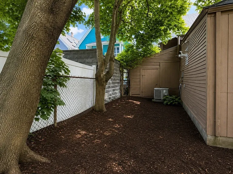 8 Locke St — Photo 19