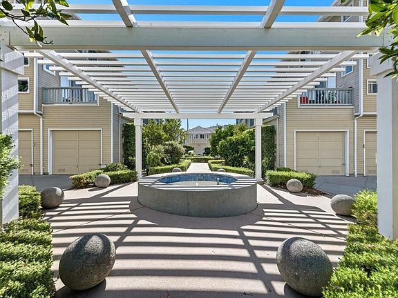 5th image of 131 Blossom Cir Unit 2C